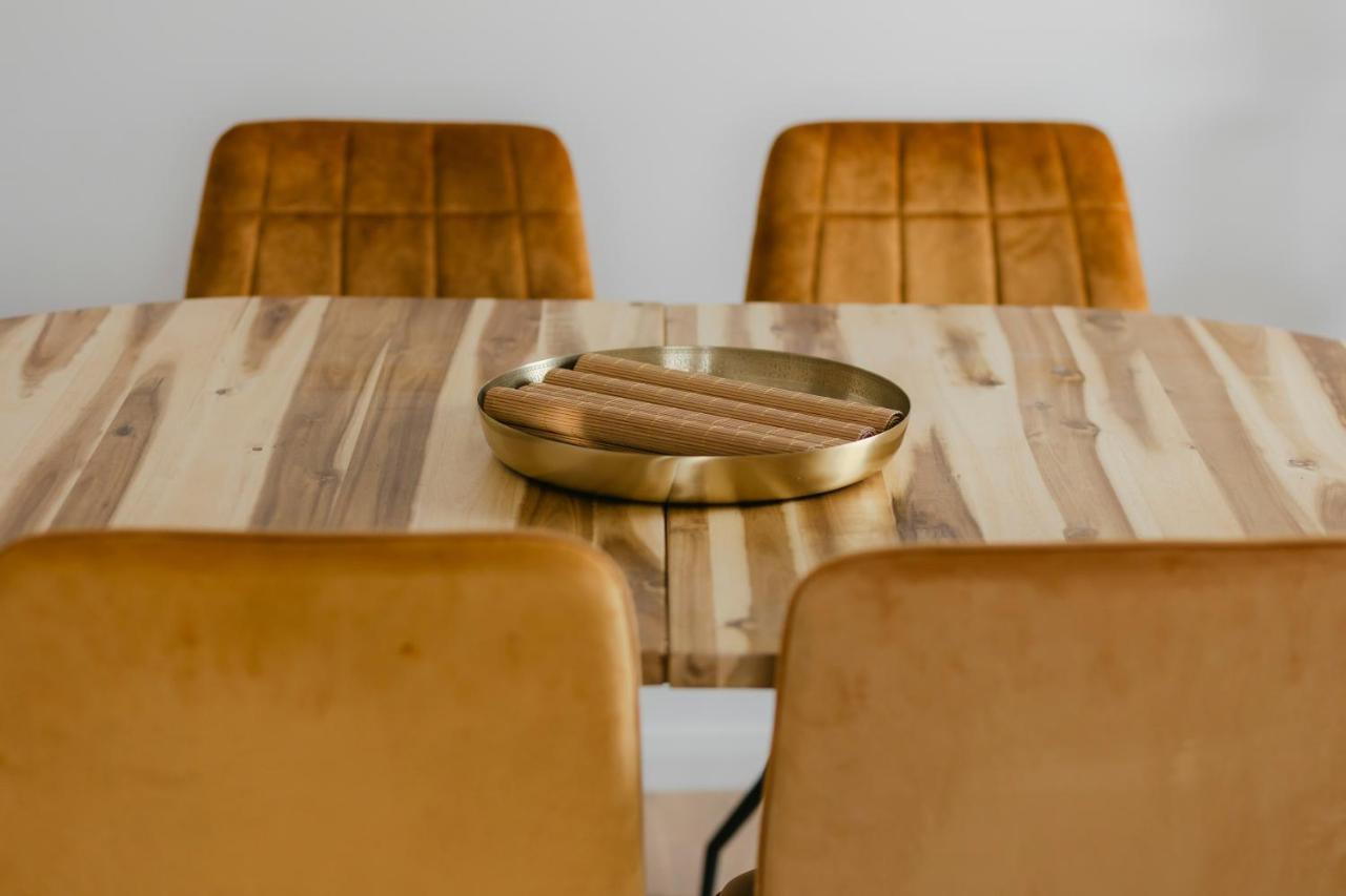 The Forest - Luxe With Free Secured Parking Apartment