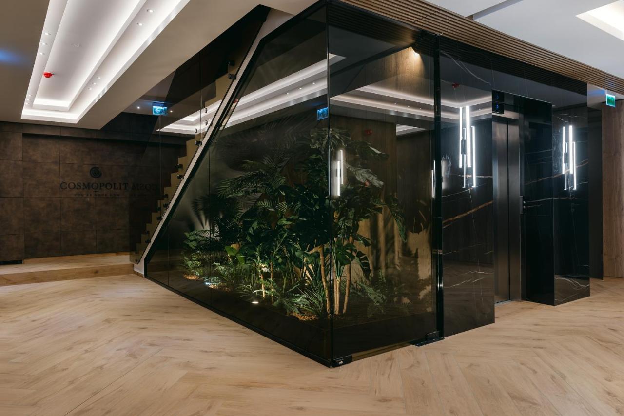 The Forest - Luxe With Free Secured Parking Apartment Brasov