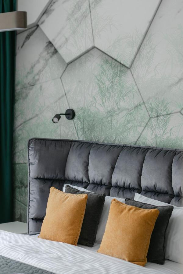 Apartment The Forest - Luxe With Free Secured Parking *